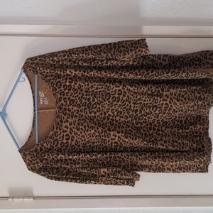 Flowy leopard print top. Size 2X/20 W